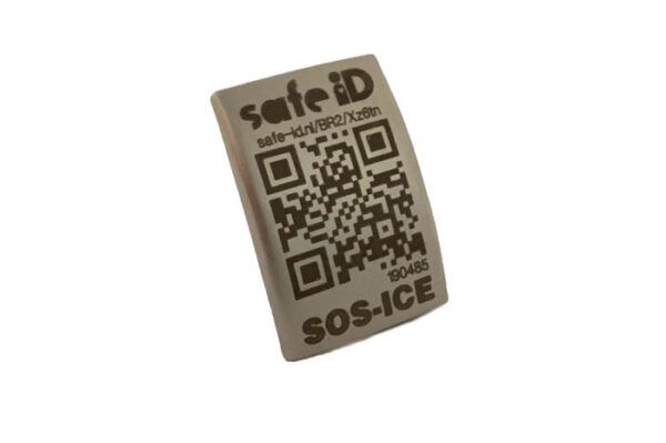 De Safe-iD SOS metalen QR tag in kleuren zilver en rosé